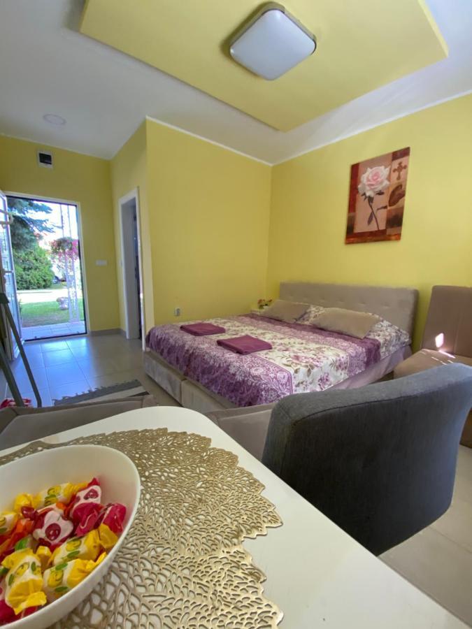Maslina Rooms สเมเดเรโว ภายนอก รูปภาพ