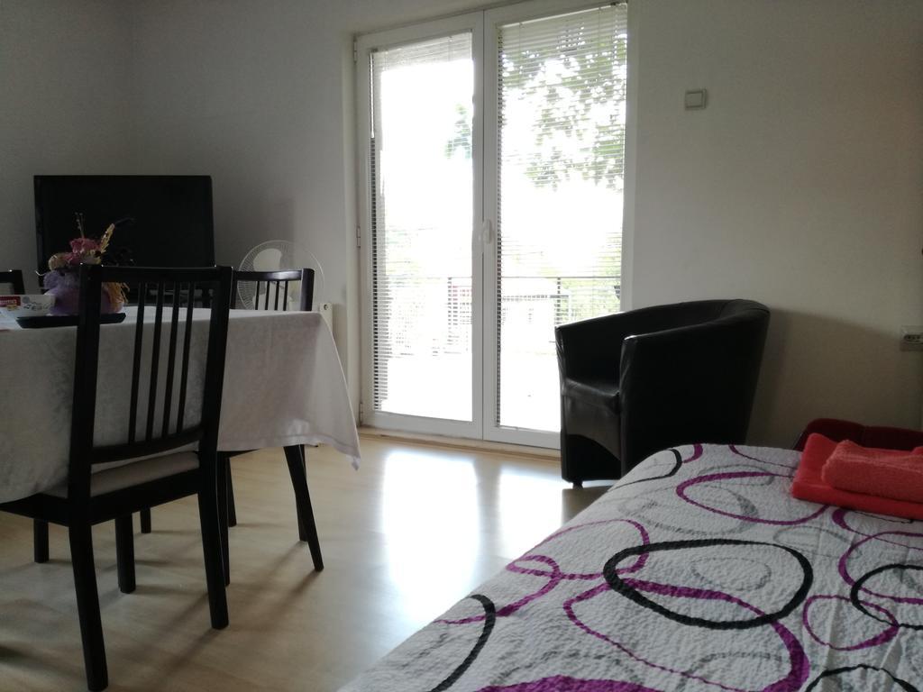 Maslina Rooms สเมเดเรโว ภายนอก รูปภาพ